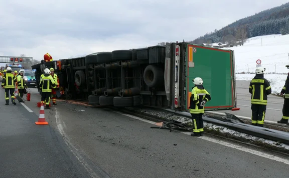 2020-03-30_THL 2 VU LKW A8.JPG