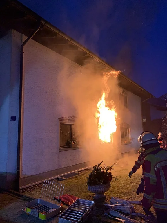 2021-12-23_Brand Franz v Kobelstraße.jpg